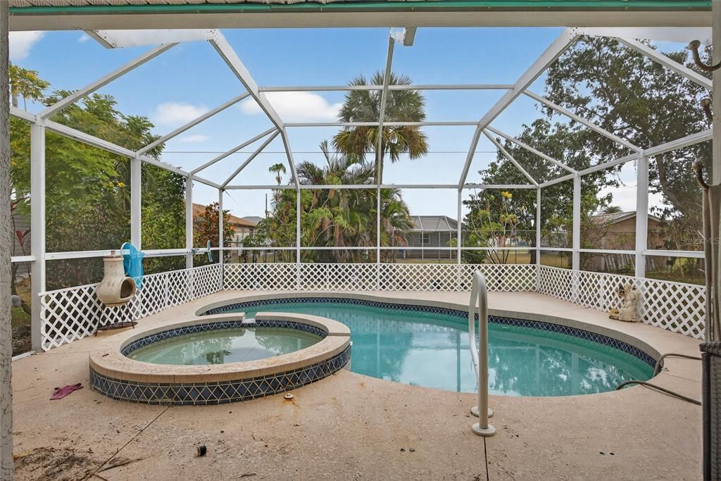 На продажу: $375,000 (4 спален, 3 ванн, 1711 Квадратных фут)