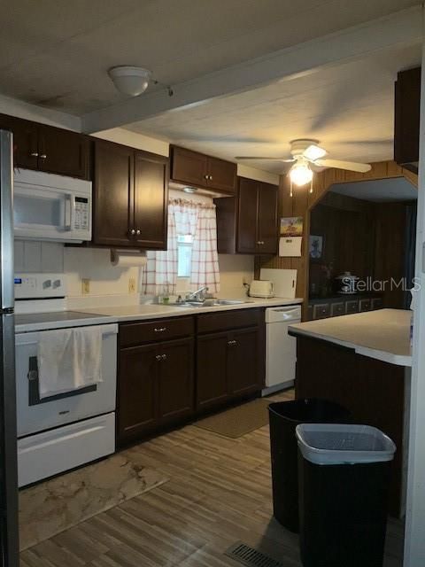 For Sale: $199,900 (3 beds, 2 baths, 1320 Square Feet)