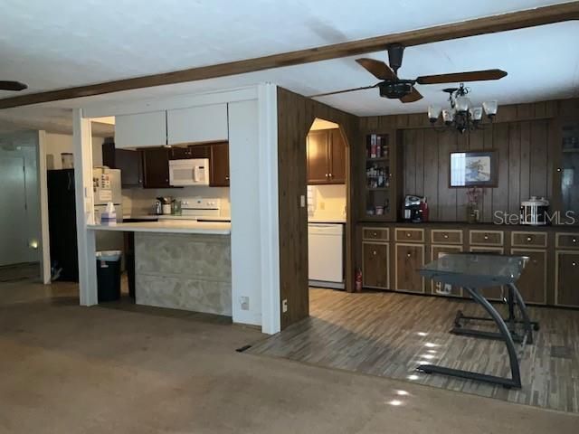 For Sale: $199,900 (3 beds, 2 baths, 1320 Square Feet)