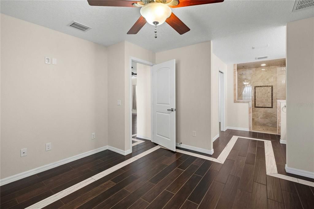 For Sale: $715,000 (3 beds, 2 baths, 1456 Square Feet)