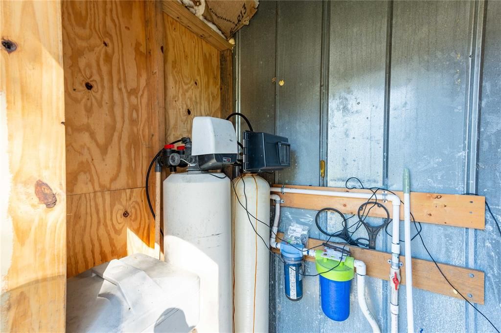 For Sale: $715,000 (3 beds, 2 baths, 1456 Square Feet)