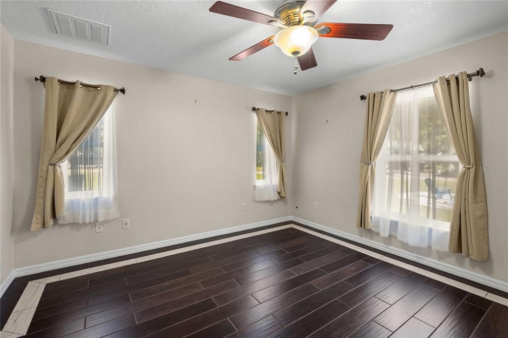 For Sale: $715,000 (3 beds, 2 baths, 1456 Square Feet)