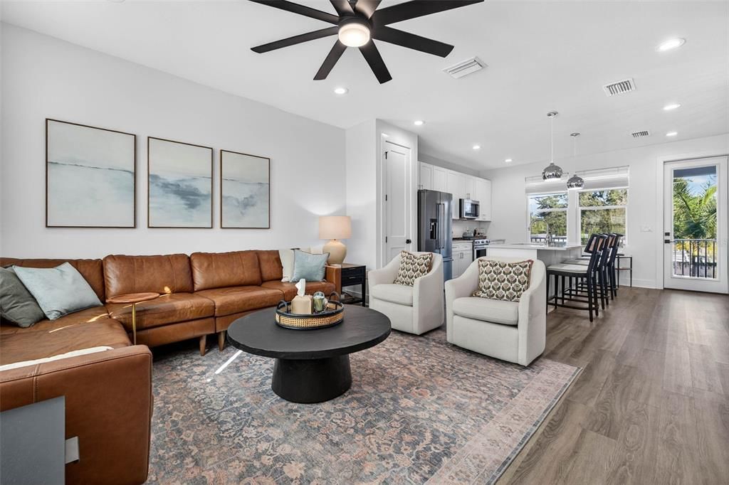 Active With Contract: $799,000 (3 beds, 3 baths, 1990 Square Feet)