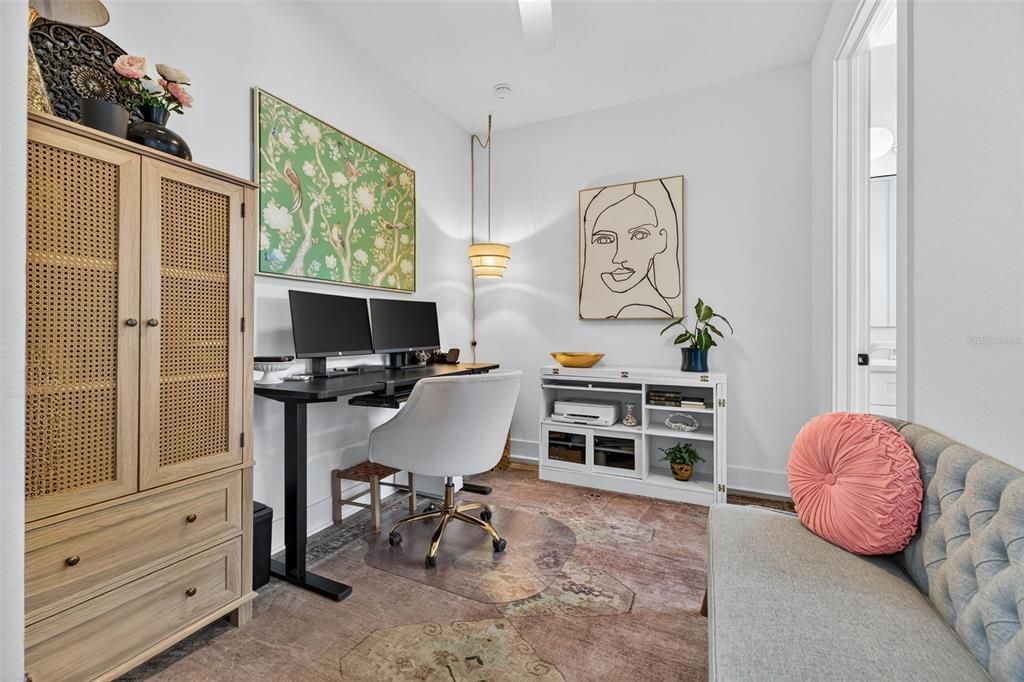 Active With Contract: $799,000 (3 beds, 3 baths, 1990 Square Feet)