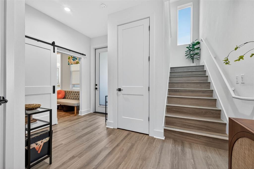 Active With Contract: $799,000 (3 beds, 3 baths, 1990 Square Feet)