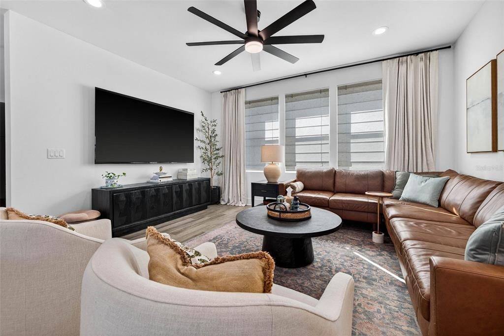 Active With Contract: $799,000 (3 beds, 3 baths, 1990 Square Feet)