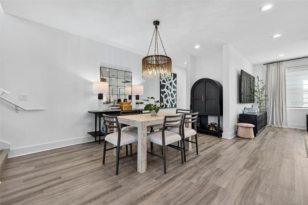 Active With Contract: $799,000 (3 beds, 3 baths, 1990 Square Feet)