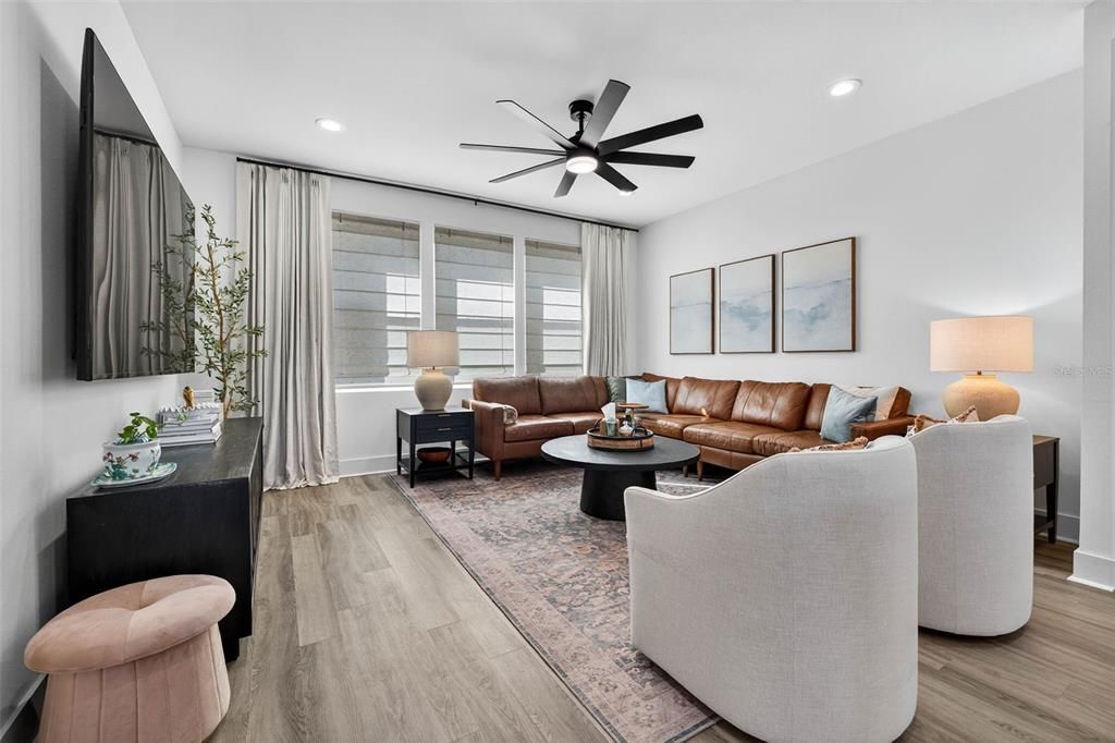 Active With Contract: $799,000 (3 beds, 3 baths, 1990 Square Feet)