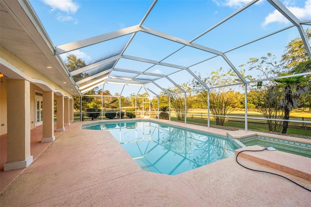 En Venta: $775,000 (4 camas, 3 baños, 3471 Pies cuadrados)