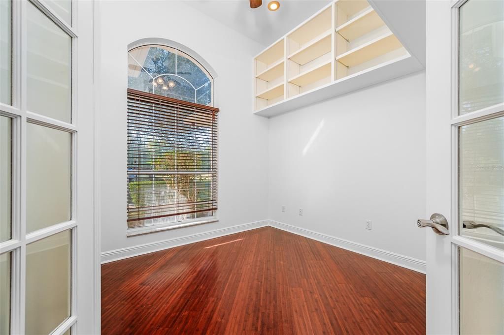 En Venta: $775,000 (4 camas, 3 baños, 3471 Pies cuadrados)