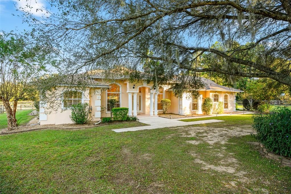 En Venta: $775,000 (4 camas, 3 baños, 3471 Pies cuadrados)