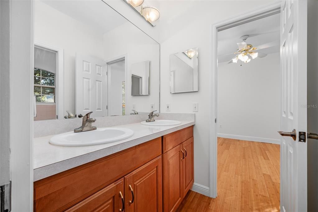 En Venta: $775,000 (4 camas, 3 baños, 3471 Pies cuadrados)