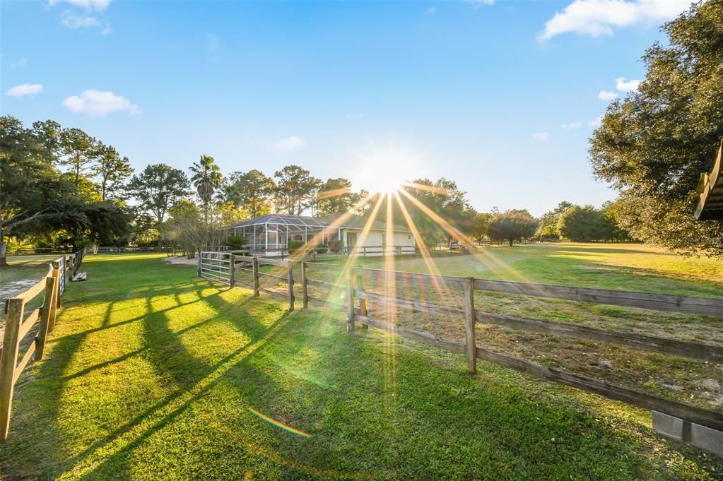 En Venta: $775,000 (4 camas, 3 baños, 3471 Pies cuadrados)