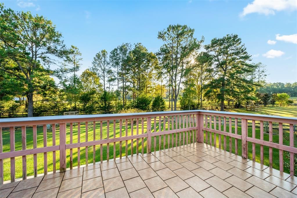 En Venta: $775,000 (4 camas, 3 baños, 3471 Pies cuadrados)