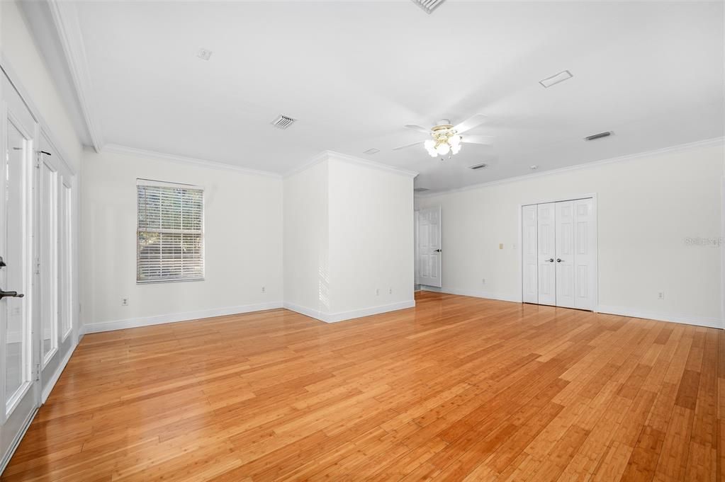 En Venta: $775,000 (4 camas, 3 baños, 3471 Pies cuadrados)