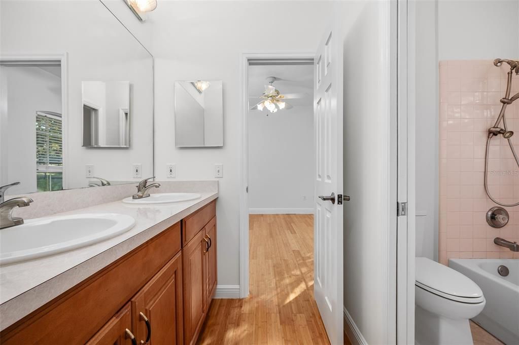 En Venta: $775,000 (4 camas, 3 baños, 3471 Pies cuadrados)