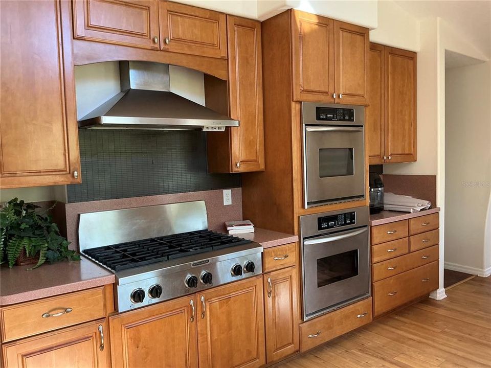 For Sale: $899,000 (4 beds, 3 baths, 3131 Square Feet)