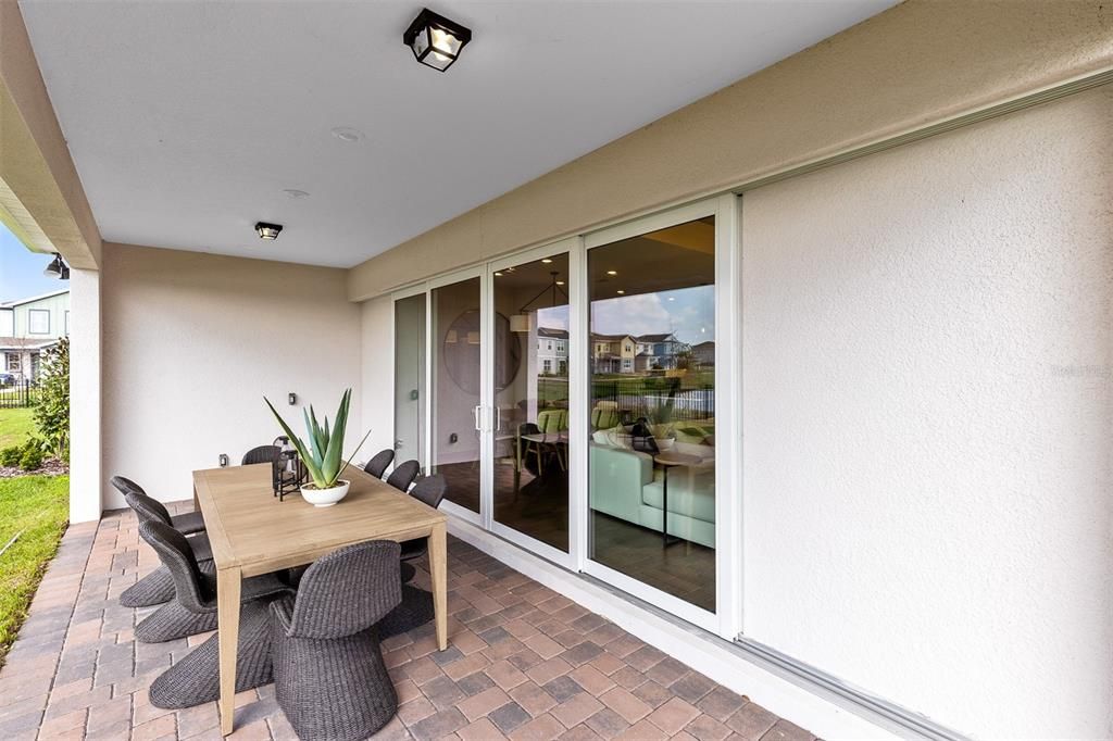 合同活跃: $536,220 (4 贝兹, 3 浴室, 2894 平方英尺)