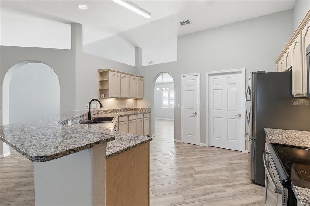 For Sale: $269,000 (3 beds, 2 baths, 1974 Square Feet)