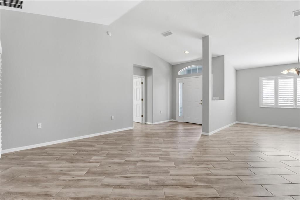 For Sale: $269,000 (3 beds, 2 baths, 1974 Square Feet)