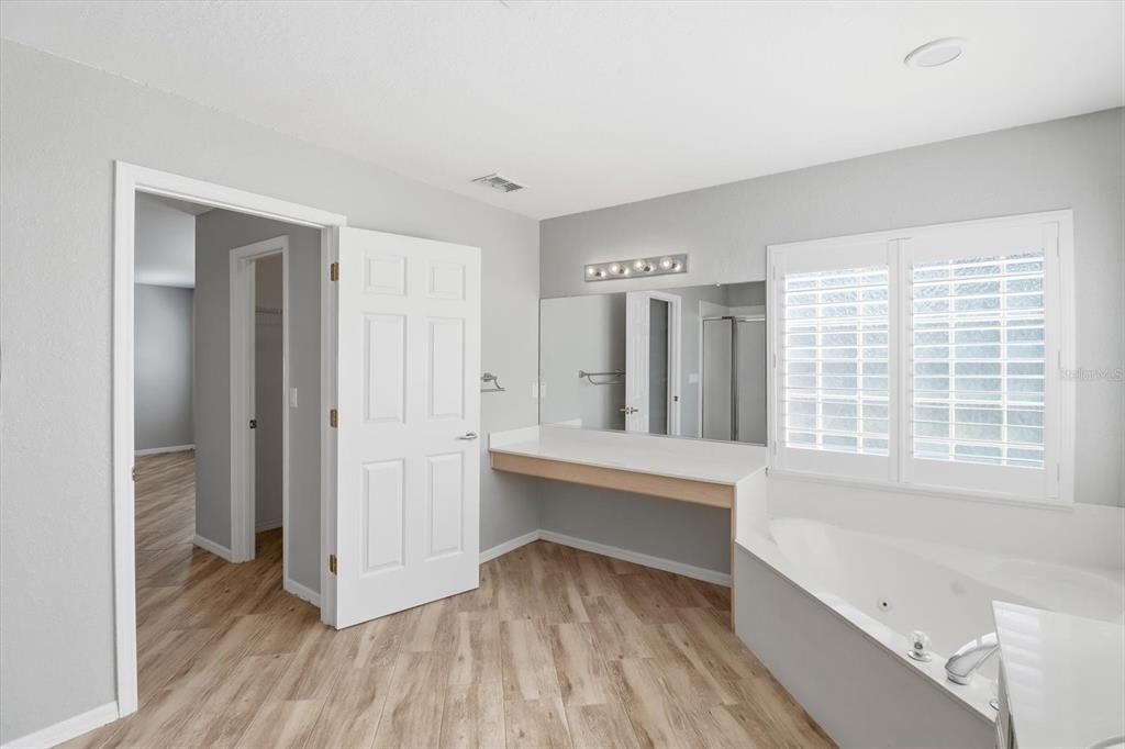 For Sale: $269,000 (3 beds, 2 baths, 1974 Square Feet)