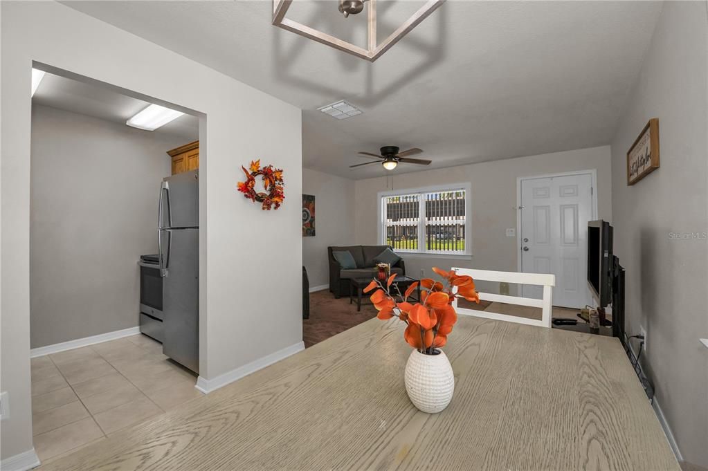 合同活跃: $149,500 (1 贝兹, 1 浴室, 593 平方英尺)