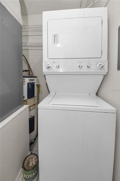 合同活跃: $149,500 (1 贝兹, 1 浴室, 593 平方英尺)