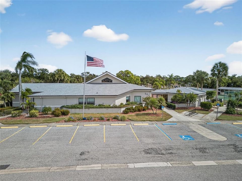 Activo con contrato: $219,999 (2 camas, 2 baños, 1383 Pies cuadrados)