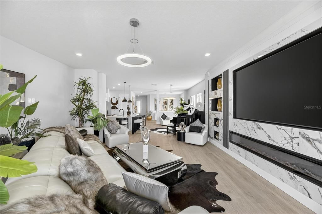 For Sale: $560,000 (4 beds, 3 baths, 2213 Square Feet)