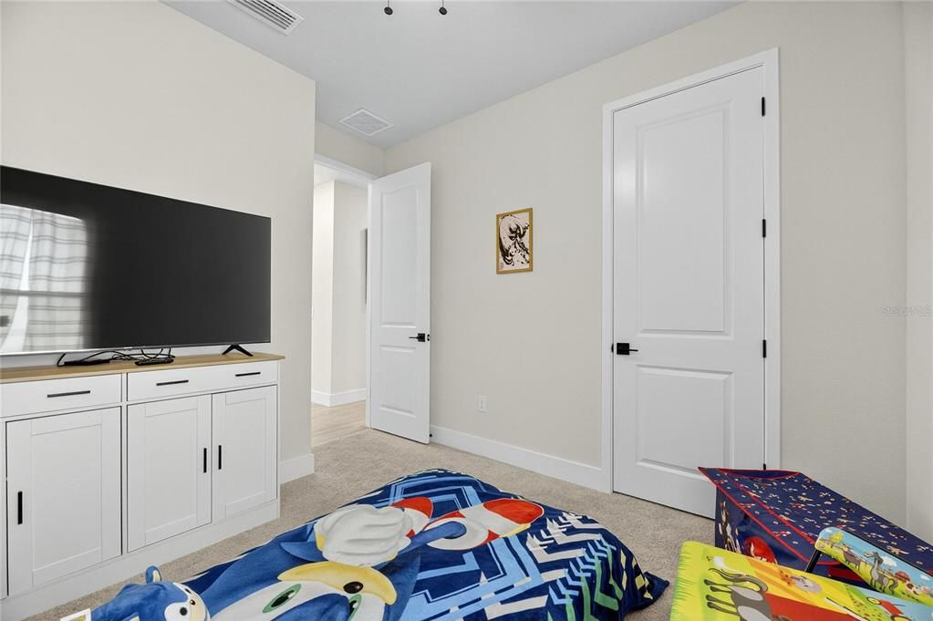 For Sale: $560,000 (4 beds, 3 baths, 2213 Square Feet)