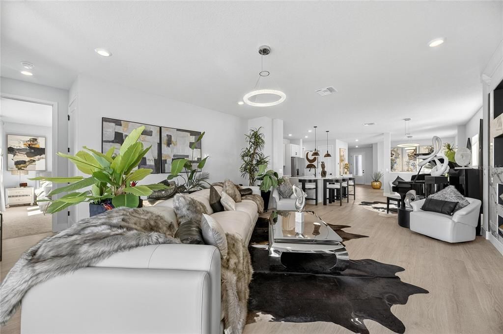 For Sale: $560,000 (4 beds, 3 baths, 2213 Square Feet)