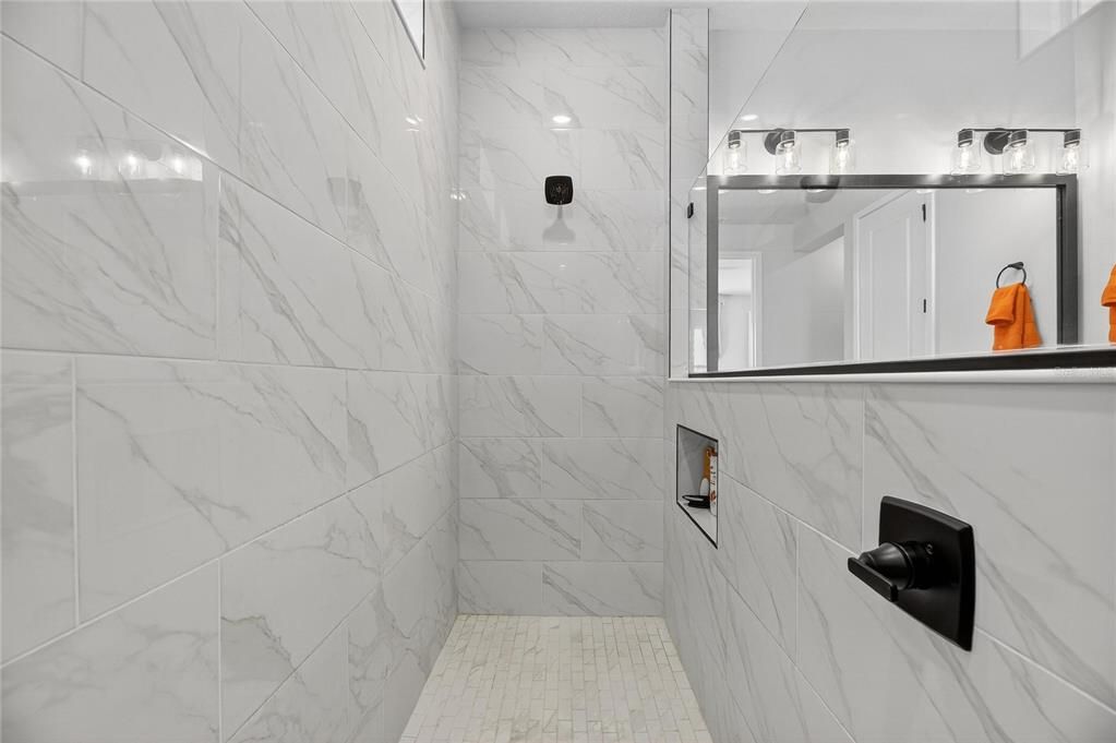 For Sale: $560,000 (4 beds, 3 baths, 2213 Square Feet)