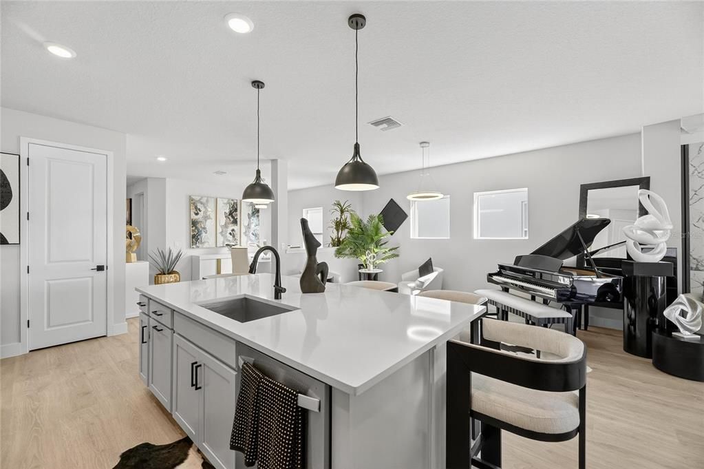 For Sale: $560,000 (4 beds, 3 baths, 2213 Square Feet)