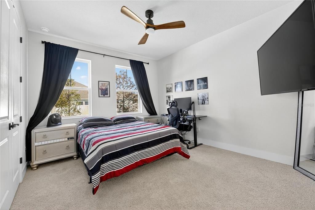 For Sale: $560,000 (4 beds, 3 baths, 2213 Square Feet)