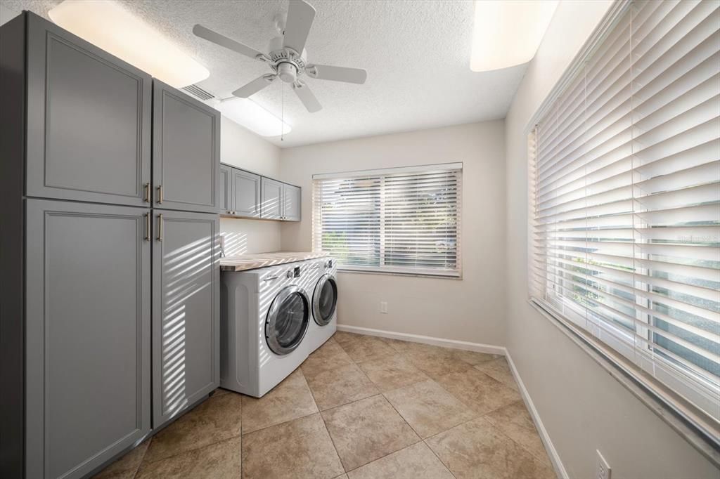 Activo con contrato: $389,000 (3 camas, 2 baños, 1584 Pies cuadrados)