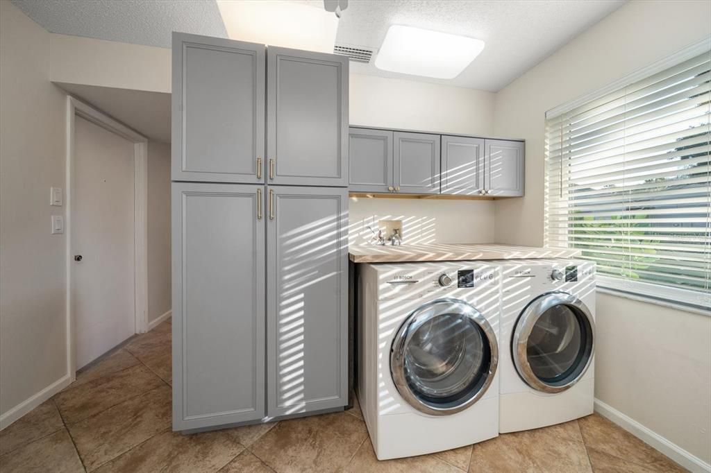 Activo con contrato: $389,000 (3 camas, 2 baños, 1584 Pies cuadrados)