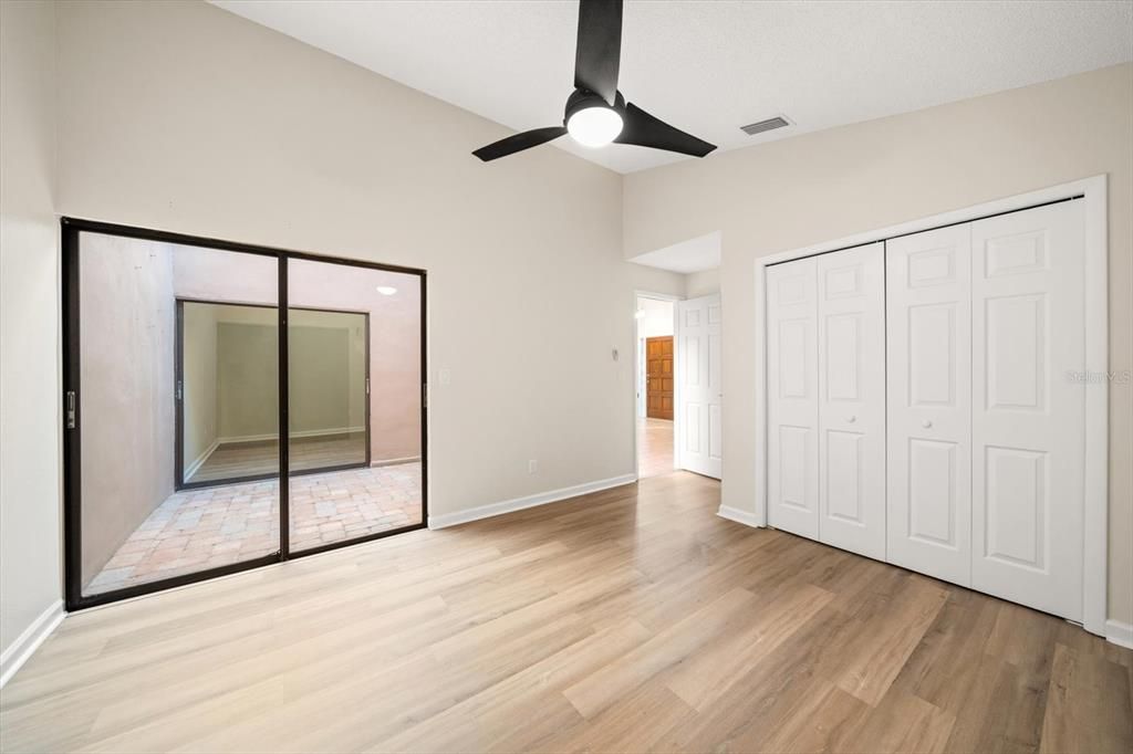 Activo con contrato: $389,000 (3 camas, 2 baños, 1584 Pies cuadrados)