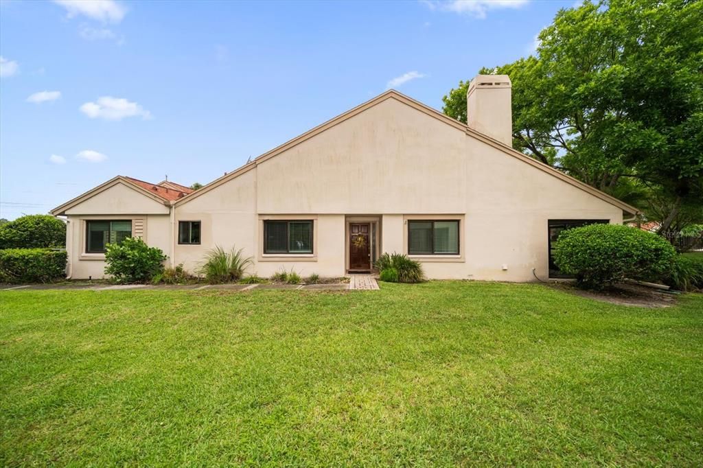 Activo con contrato: $389,000 (3 camas, 2 baños, 1584 Pies cuadrados)