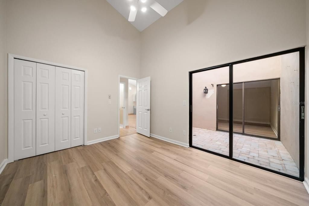 Activo con contrato: $389,000 (3 camas, 2 baños, 1584 Pies cuadrados)