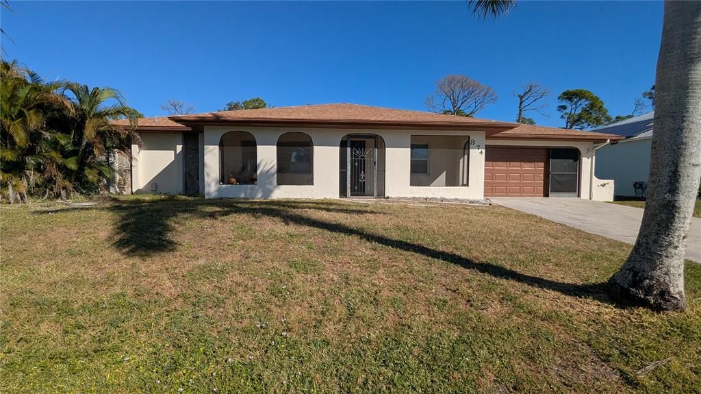 Active With Contract: $1,585 (3 beds, 2 baths, 1250 Square Feet)