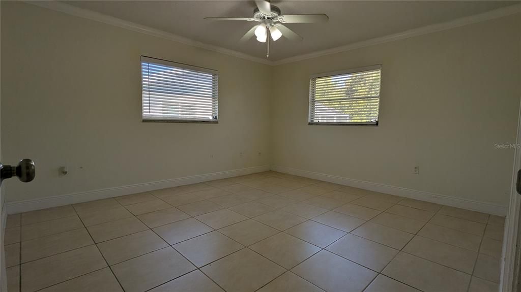 Active With Contract: $1,585 (3 beds, 2 baths, 1250 Square Feet)