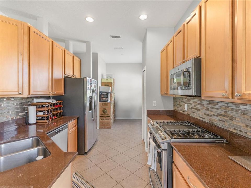 En Venta: $295,000 (3 camas, 2 baños, 1661 Pies cuadrados)