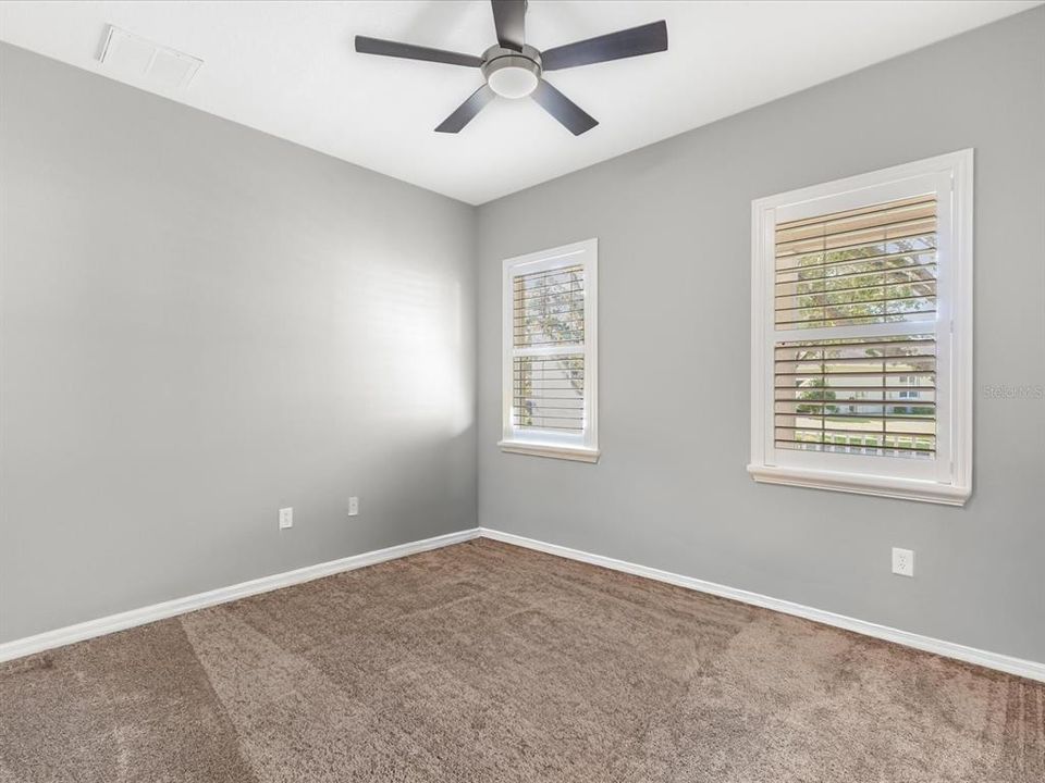 En Venta: $295,000 (3 camas, 2 baños, 1661 Pies cuadrados)