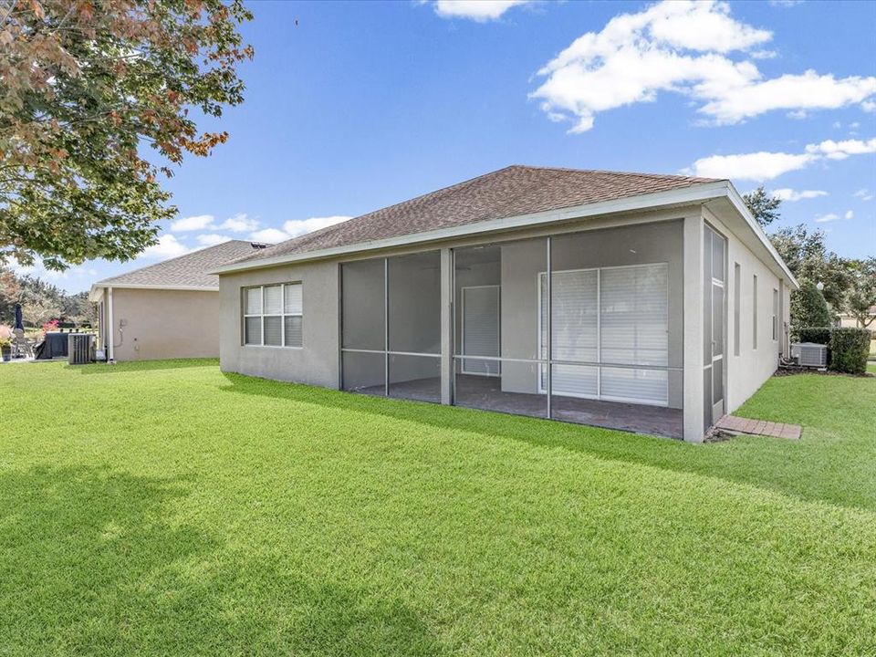 En Venta: $295,000 (3 camas, 2 baños, 1661 Pies cuadrados)