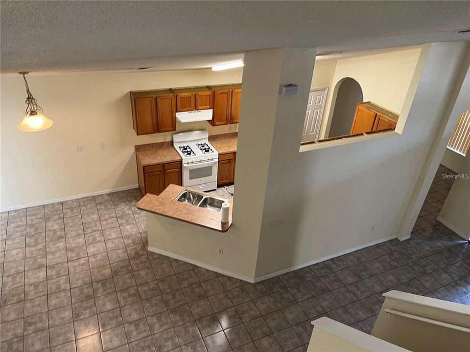 For Sale: $349,000 (3 beds, 3 baths, 2338 Square Feet)