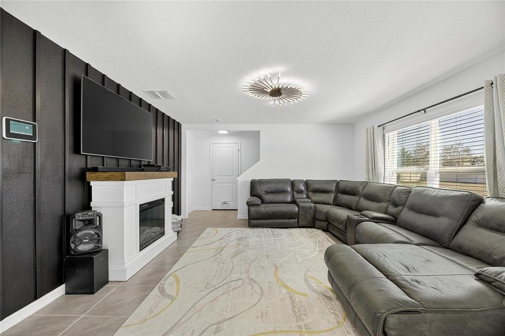 待售: $379,900 (4 贝兹, 3 浴室, 2435 平方英尺)