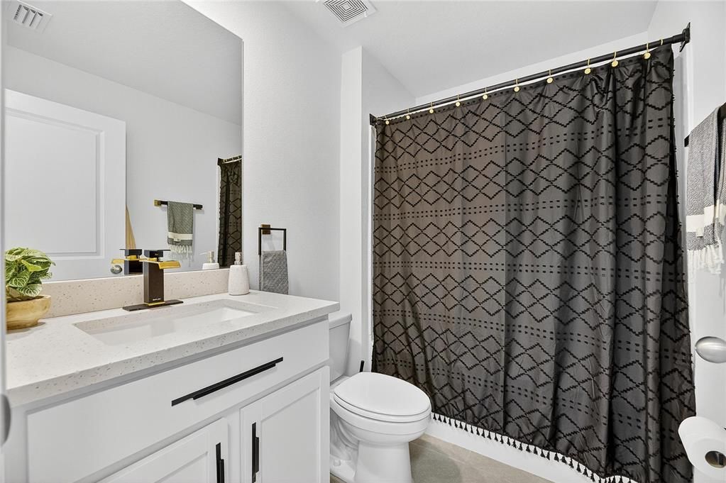 待售: $379,900 (4 贝兹, 3 浴室, 2435 平方英尺)