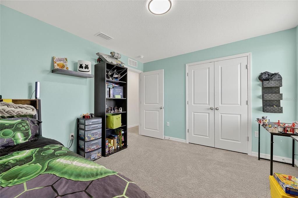 待售: $379,900 (4 贝兹, 3 浴室, 2435 平方英尺)