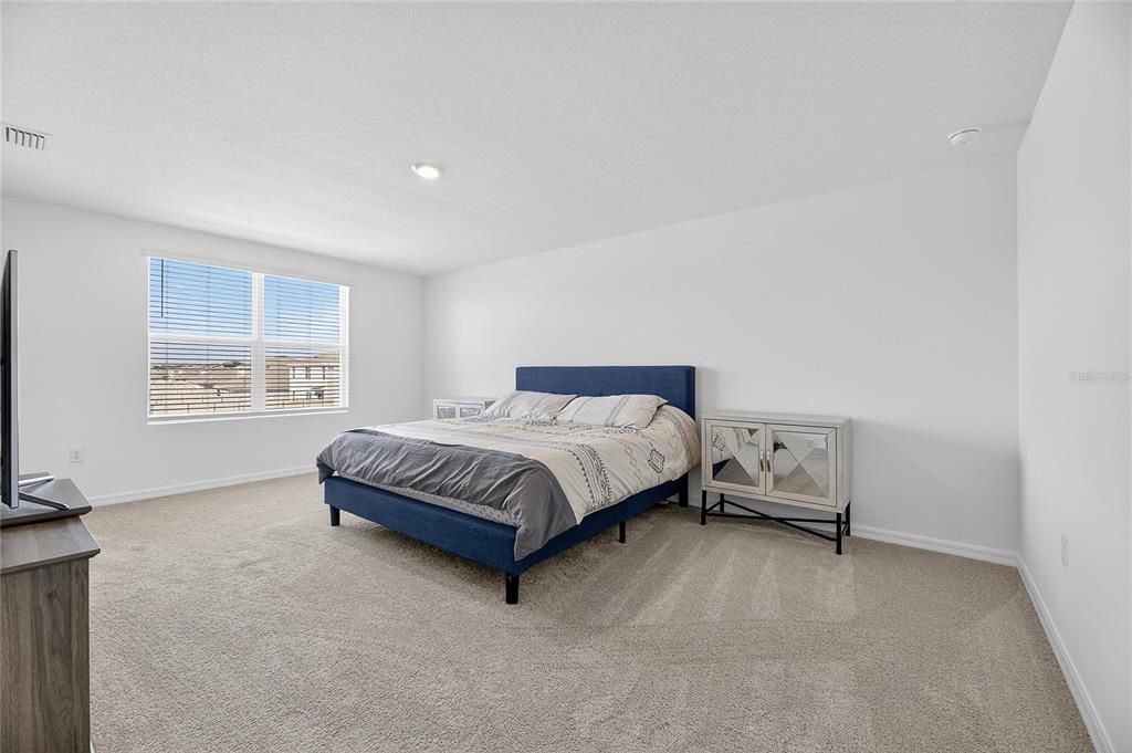 待售: $379,900 (4 贝兹, 3 浴室, 2435 平方英尺)