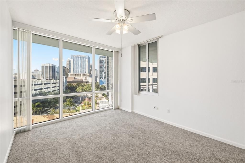 For Sale: $329,000 (2 beds, 2 baths, 1148 Square Feet)